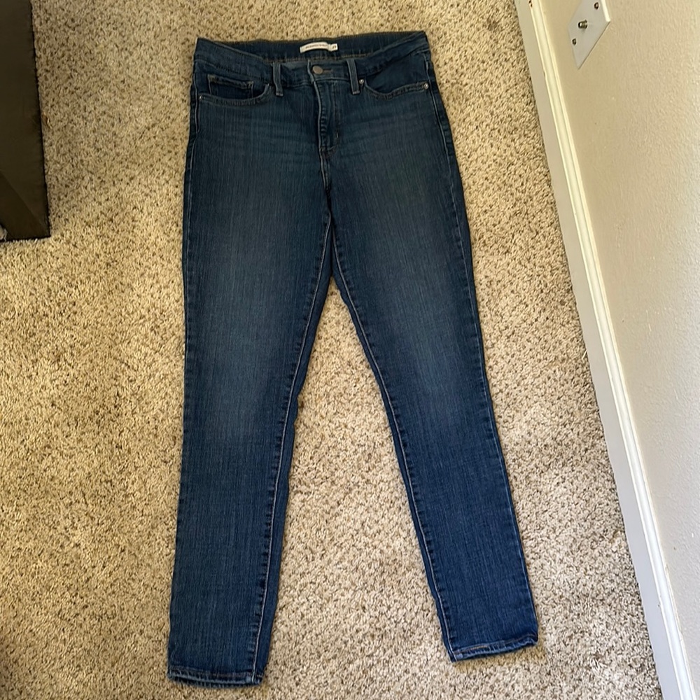 Levi’s 311 shipping skinny size 29